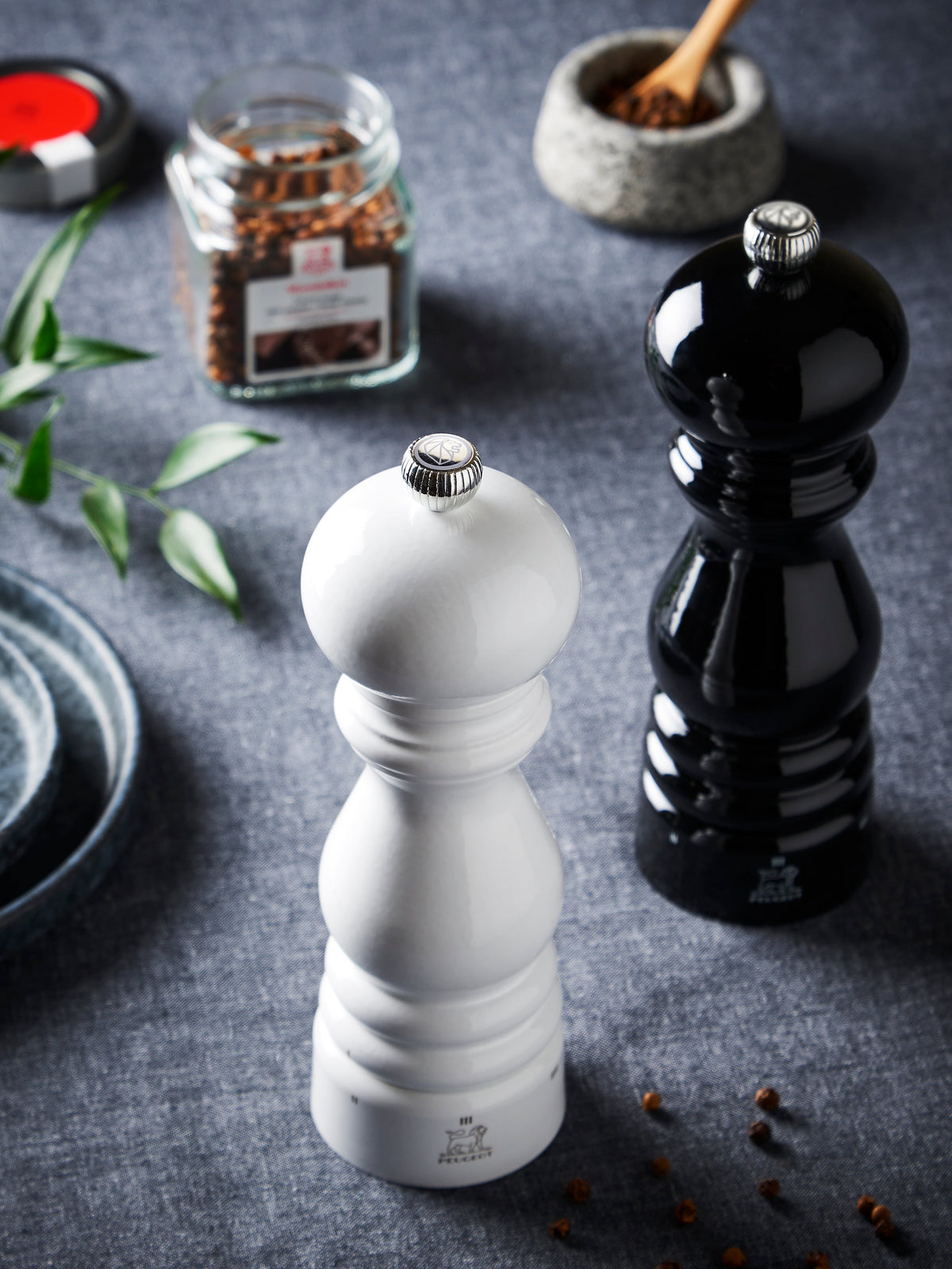 Peugeot Paris u'Select Pepper & Salt Mill, Black & White Lacquer, 7-in