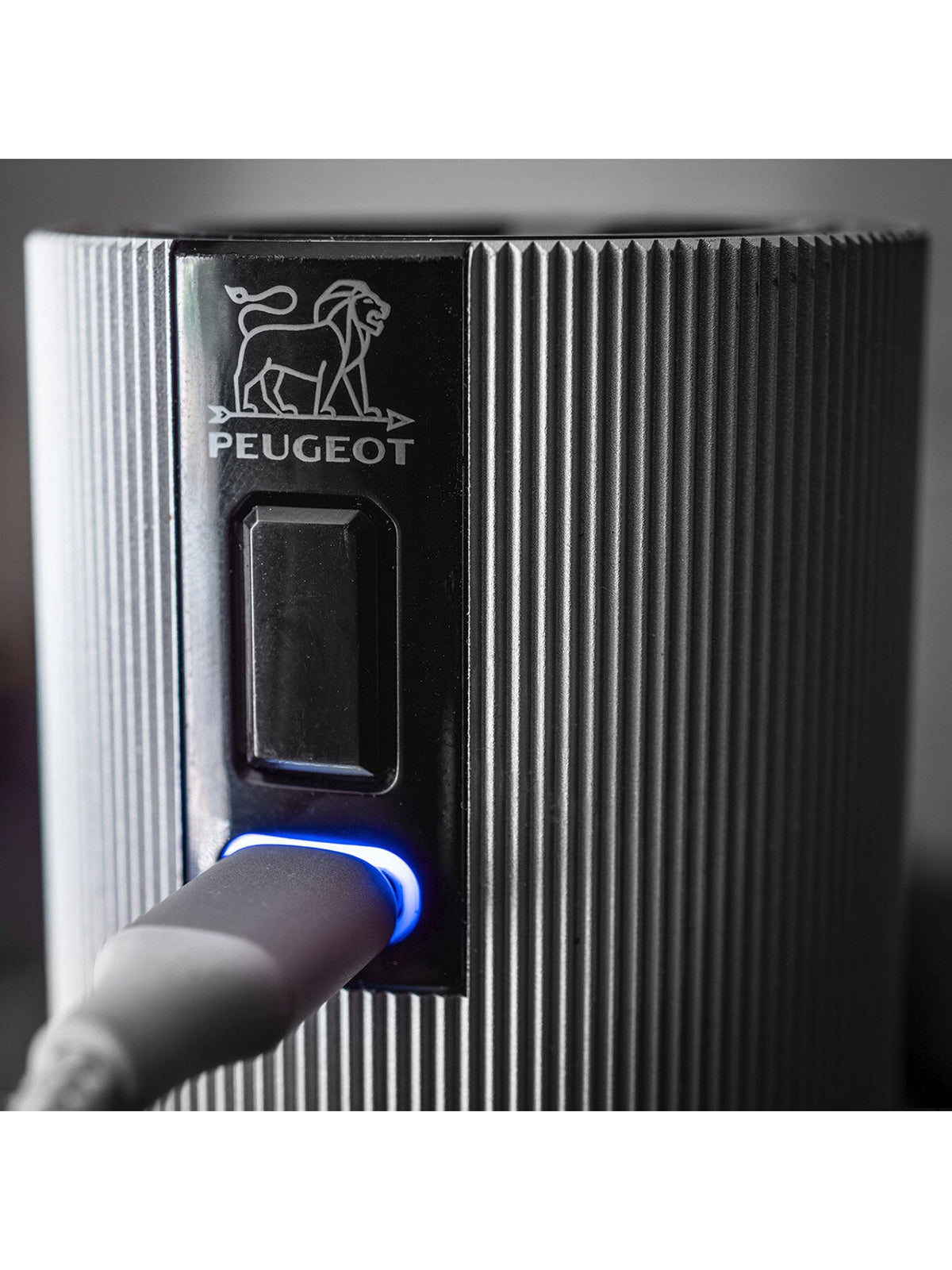 Peugeot Line Rechargeable u'Select Electric Pepper Mill, Carbon Aluminum